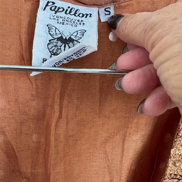 Papillon Blanc Terracotta Floral Lace Vest - Picture 4 of 4